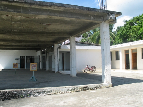 L_entree de l_Ecole.jpg